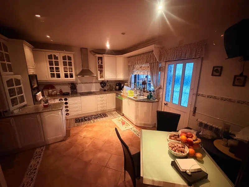 Twee onder één kap 3 kamerwoning