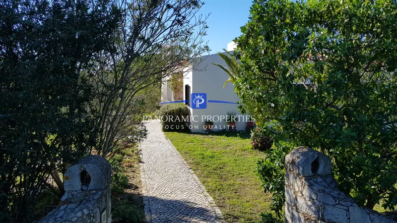 Elegant 2 storey villa  with 5 bedrooms