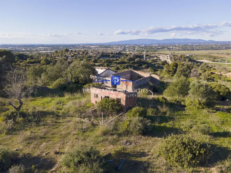 EXCLUSIVE! Expansive Land Near Porches with Ruins and Stunning Mountain Views
