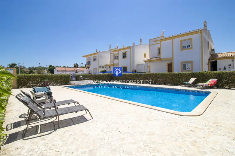  Elegant and spacious 2-bedroom ground floor apartment