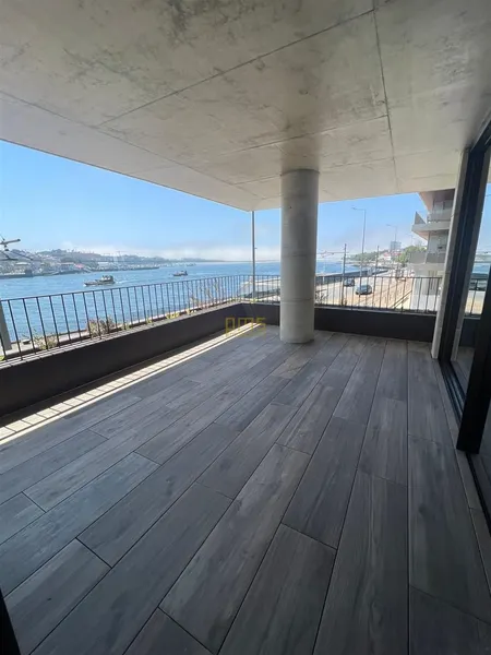 T4 Novo Foz do Douro