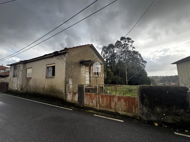 Casa para reformar en Argoncilhe | Oportunidad de inversión en Santa Maria da Feira