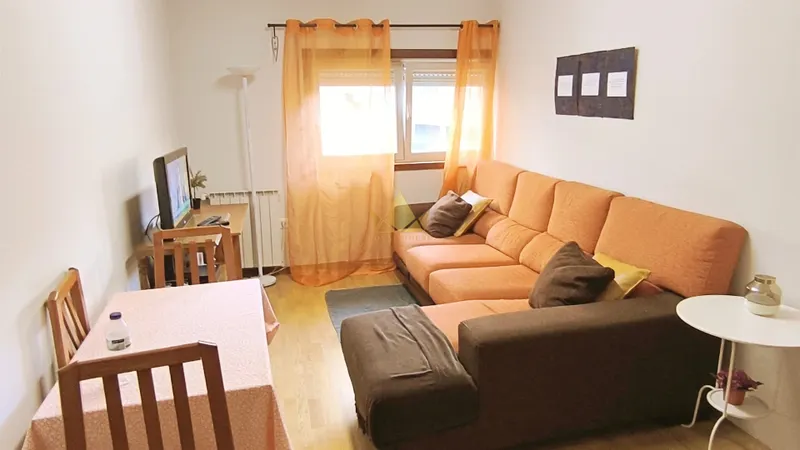 Apartamento T2 convertido em T3 (potencial T4) – R/ch em Paranhos, ideal para estudantes
