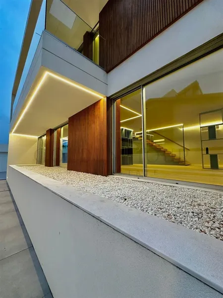 Semi-detached house T4