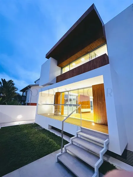 Semi-detached house T4