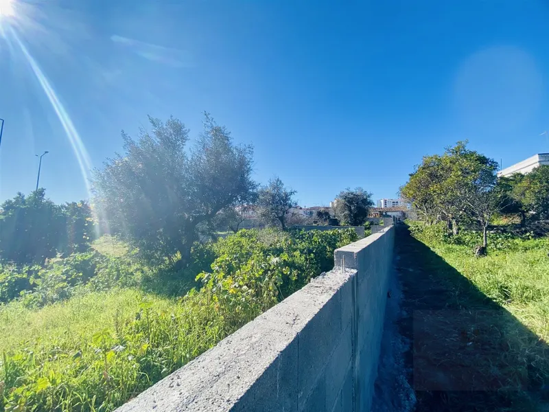 Lote Urbano -  176 m2 implantação