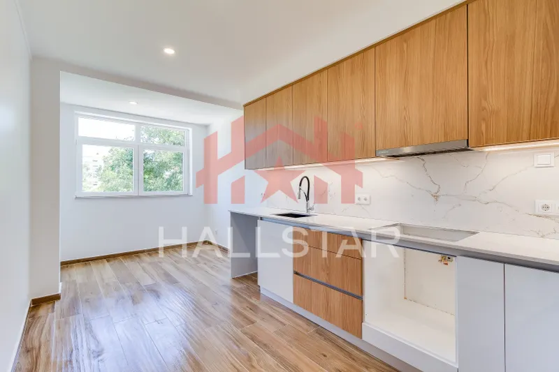 Apartamento T3 / Totalmente Remodelado / Marrazes