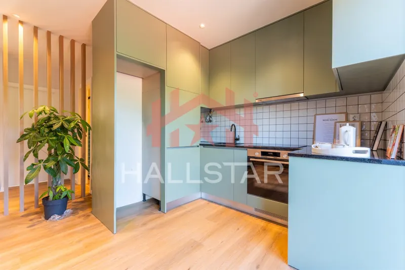 Apartamento T2 / Totalmente Renovado / Vista Castelo de Leiria