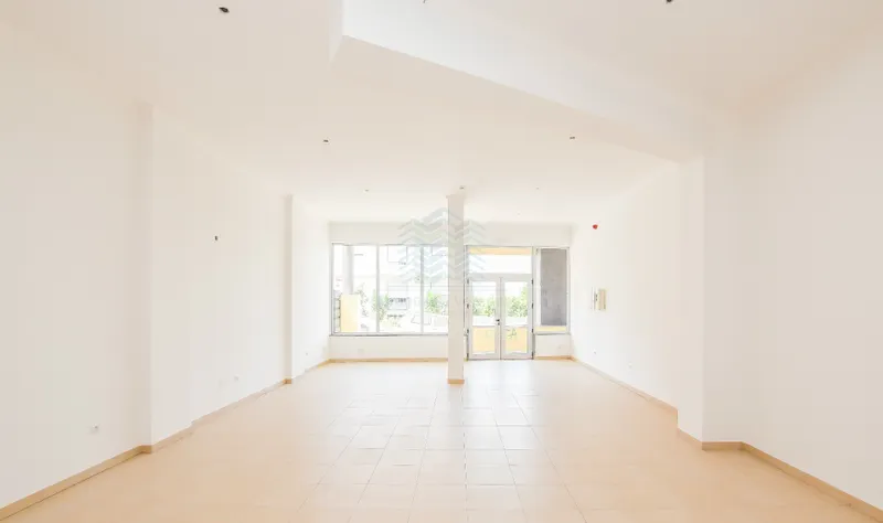 托雷斯諾瓦斯120平方公尺的商店/服務空間