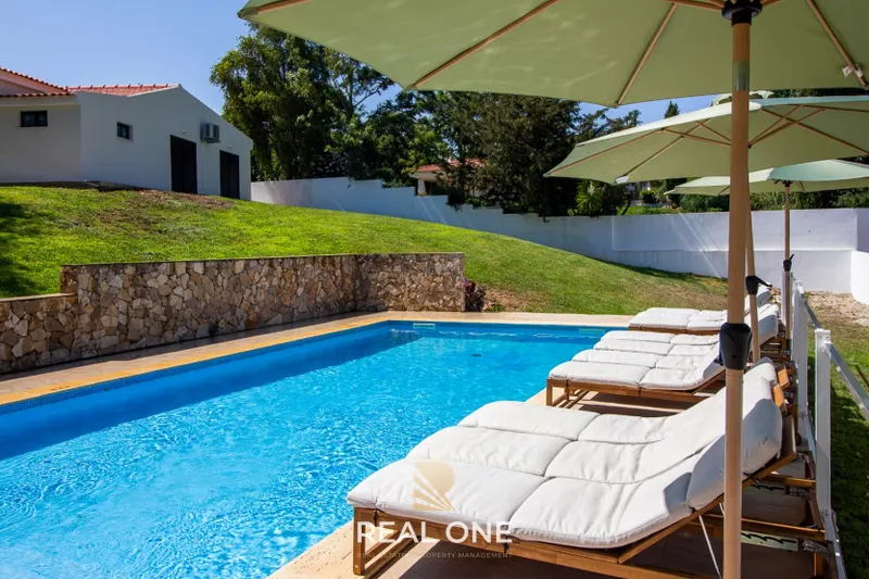 Villa Privada V4 em Lote de 1.404 m² – Vale Navio, Albufeira