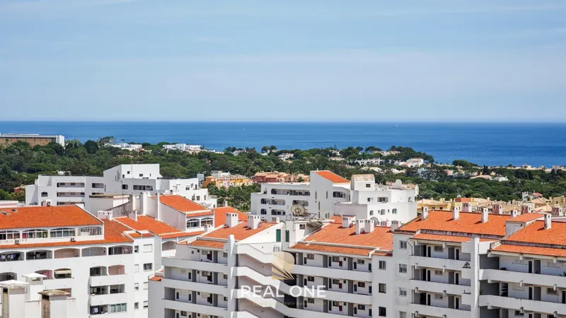 Apartamento T3 com vista mar e terraço