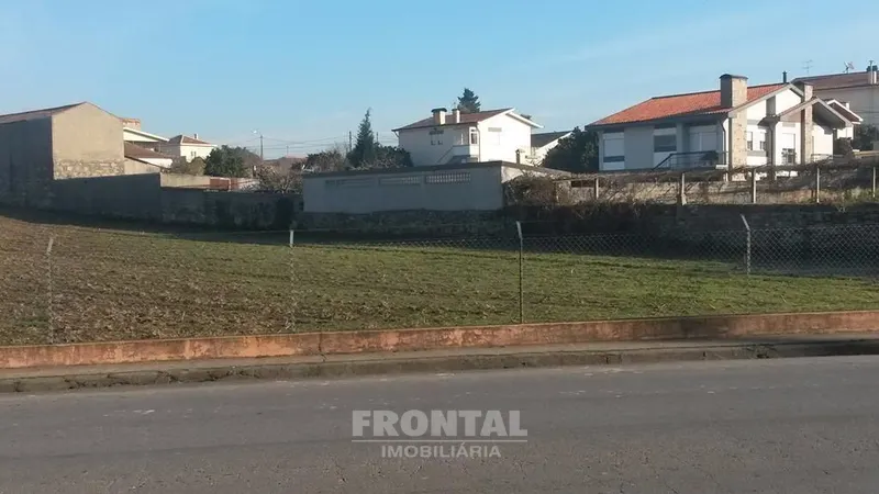 Terreno para Construção - 6.600 m² | São Romão do Coronado, Trofa
