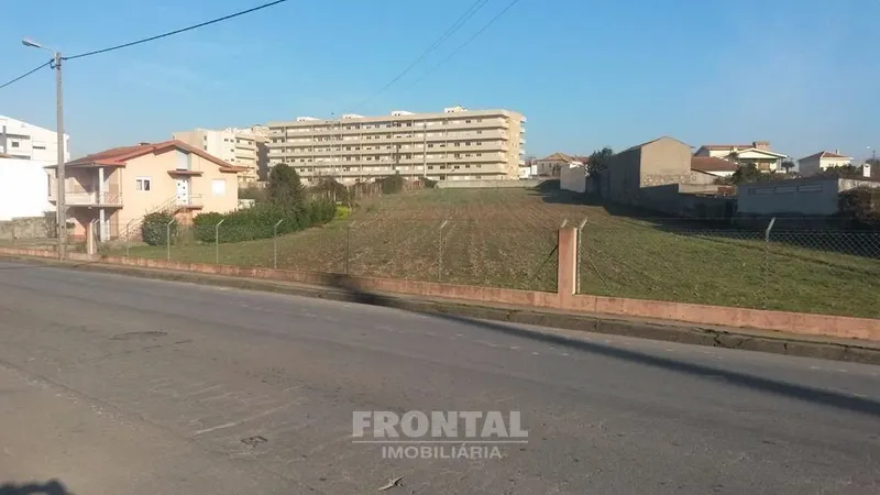 Terreno para Construção - 6.600 m² | São Romão do Coronado, Trofa