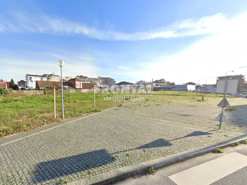 Terreno Const. Altura à Areosa