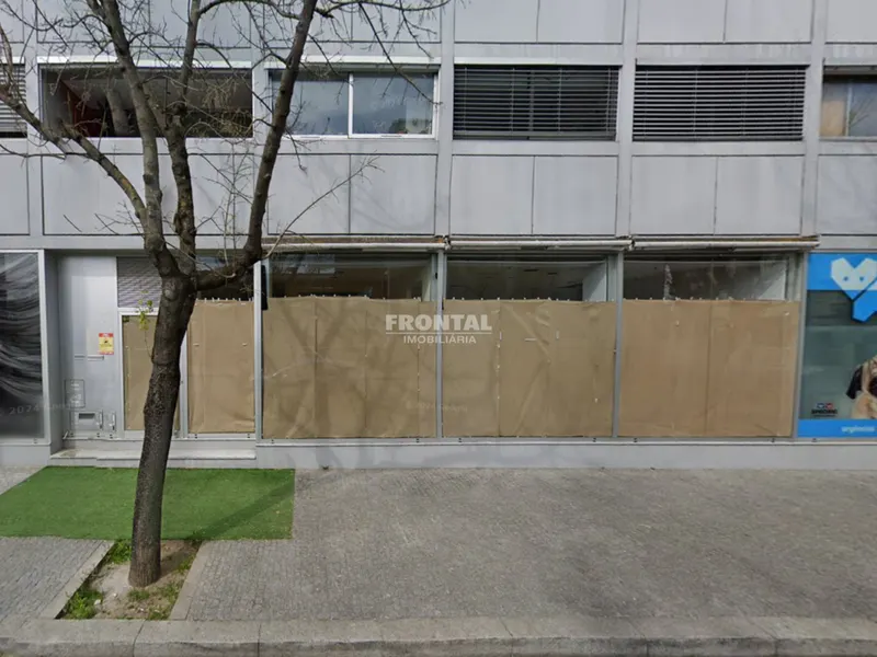 Loja de Rua - Cerca de 100m2 &#124; São Mamede De Infesta, Matosinhos