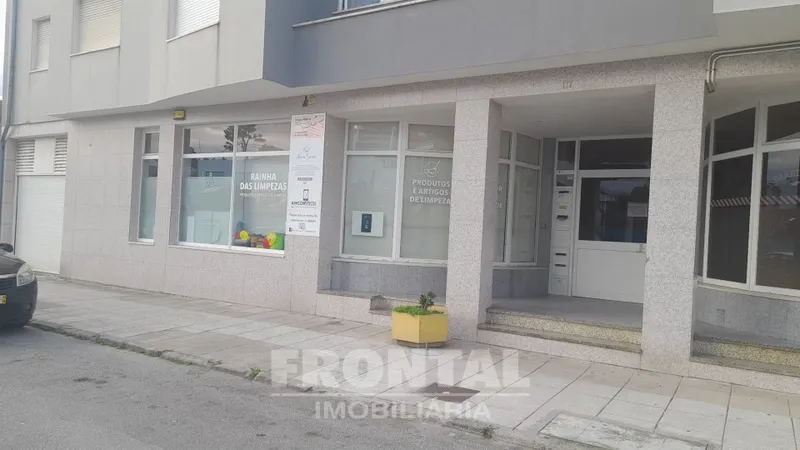 Loja no Rés-do-Chão &#124; Vila Praia De Âncora, Viana Do Castelo