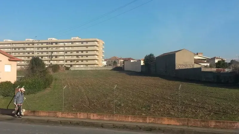 Terreno para Construção - 6.600 m² &#124; São Romão do Coronado, Trofa