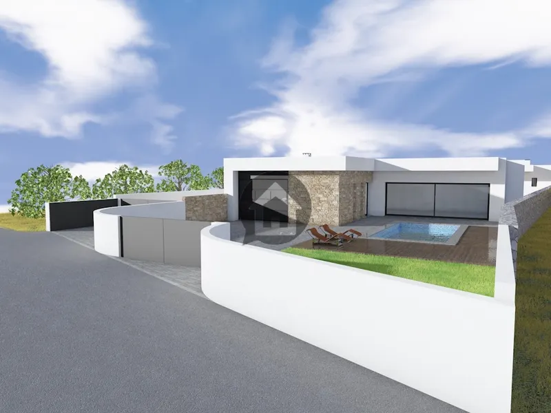 Gelijkvloerse villa op het platteland en dicht bij de stad aan de Silverkust