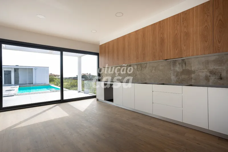 Moradia TÉRREA T3 com Piscina, localizada em Cortegaça!