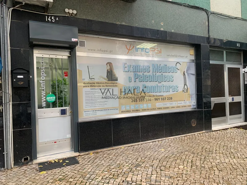 Ausgezeichnetes Büro / Büro / Büro