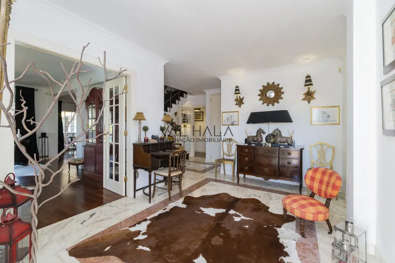 Moradia T6 localizada no Quinta da Beloura I