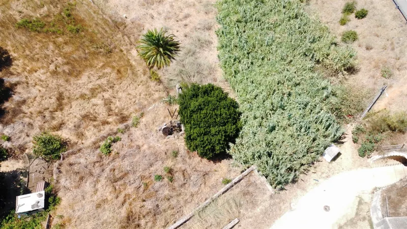 Grundstück für den Bau einer Villa mit 3 Schlafzimmern, Alvor, Portimão, Algarve.